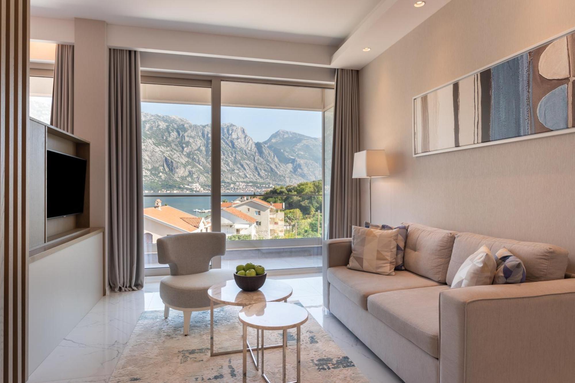 Hyatt Regency Kotor Bay Resort (Adults Only) Zewnętrze zdjęcie A living room at the hotel