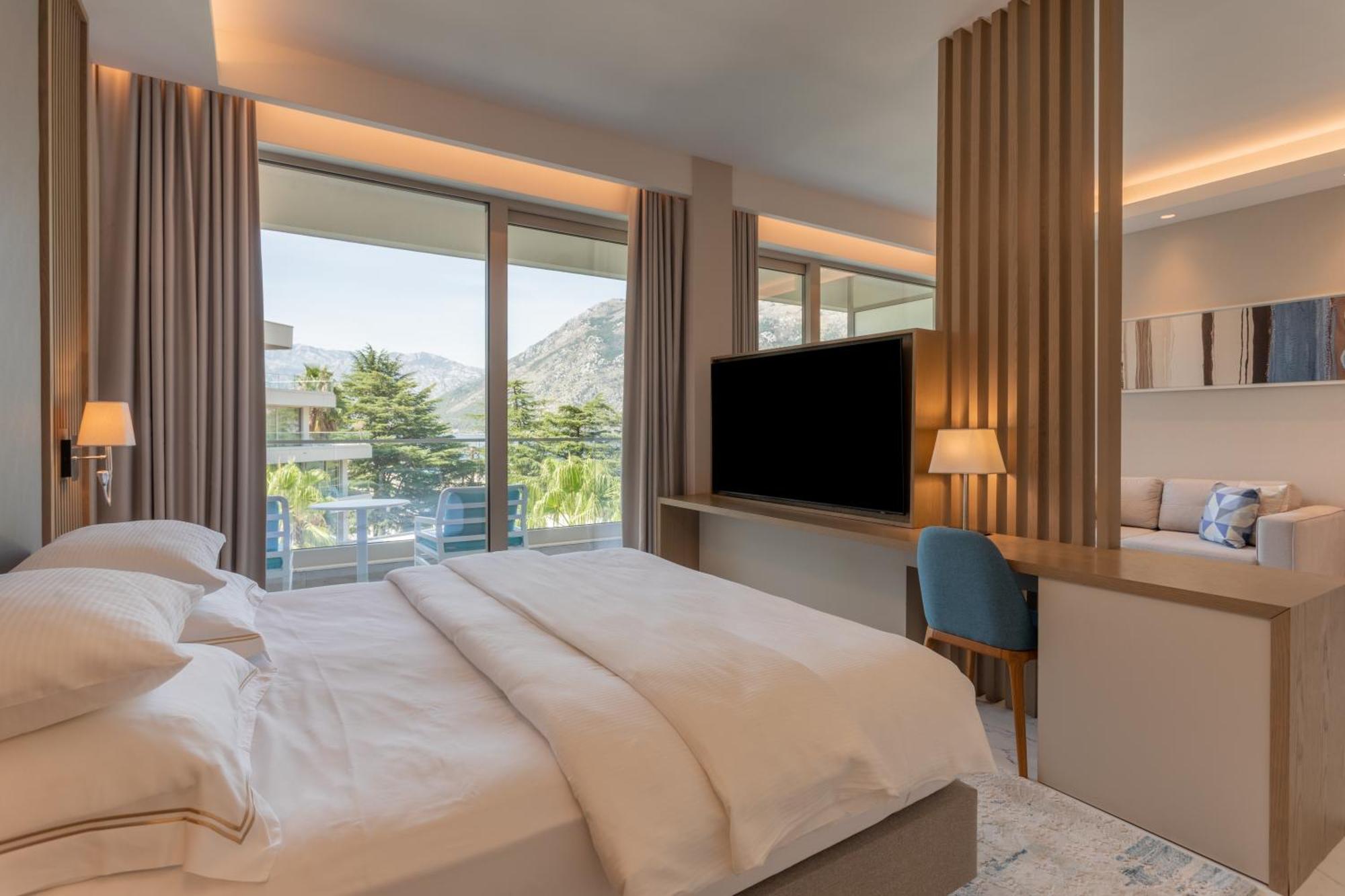 Hyatt Regency Kotor Bay Resort (Adults Only) Zewnętrze zdjęcie A room at the hotel